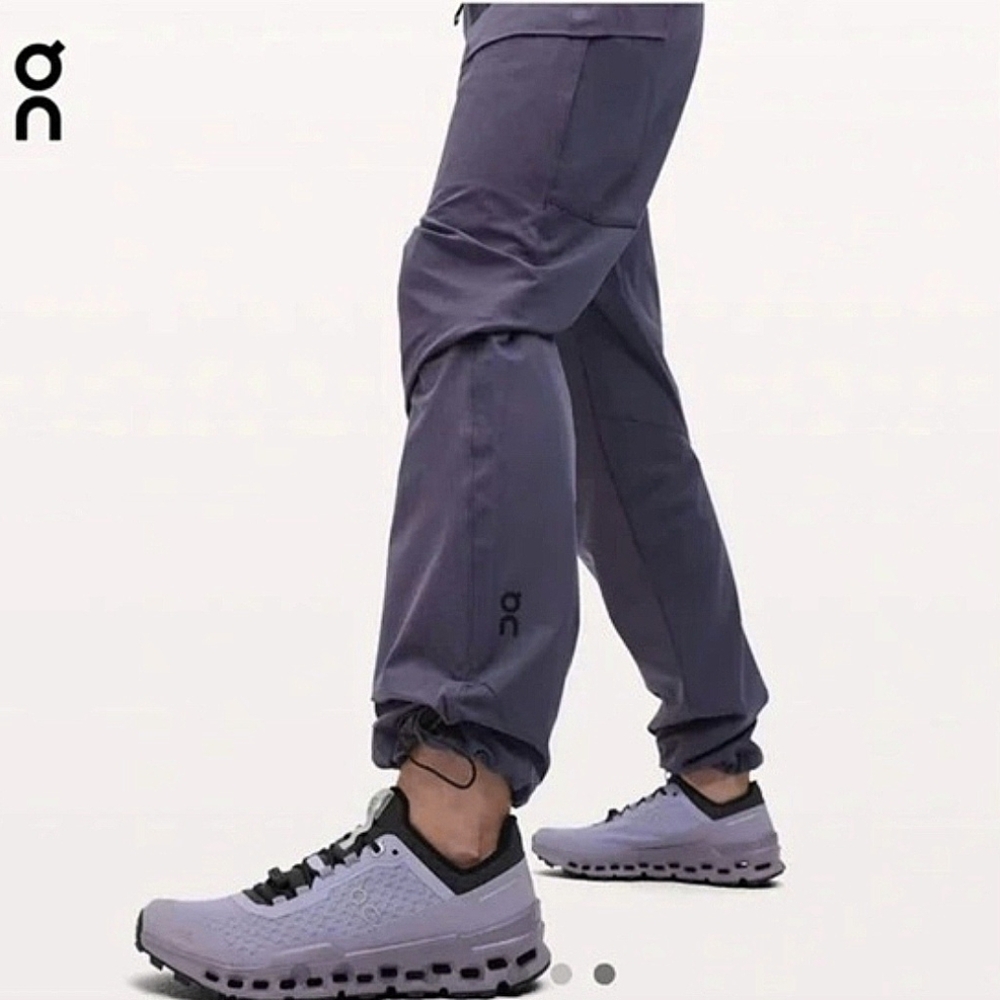 ON RUNNING Explorer Pants LARGE - Picture 2 of 10